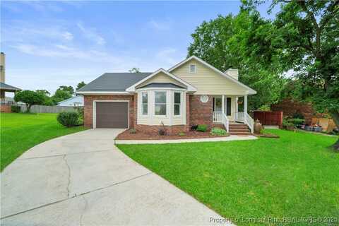 5726 Walkabout Road, Hope Mills, NC 28348