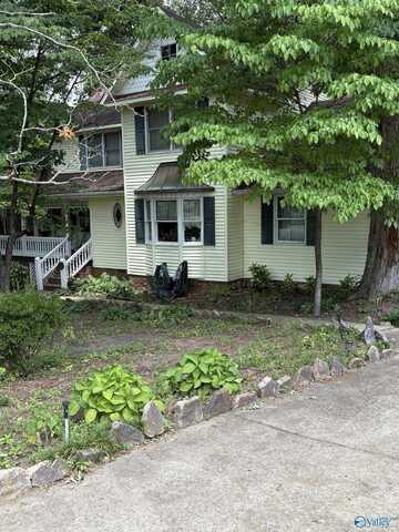 206 Linwood Drive, Scottsboro, AL 35768
