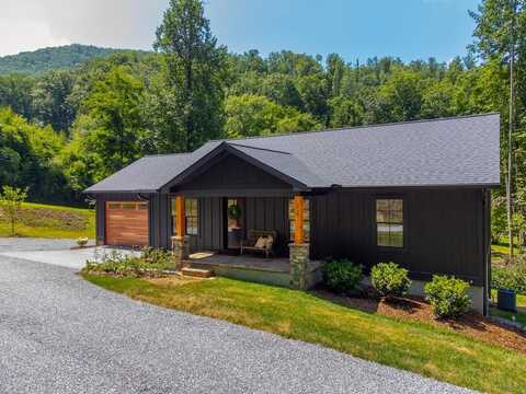 22 Crossing Lane, Sylva, NC 28779