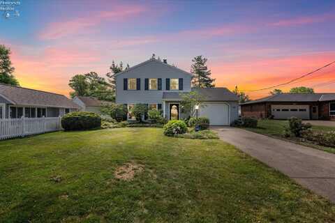 204 Drive Boulevard, Huron, OH 44839
