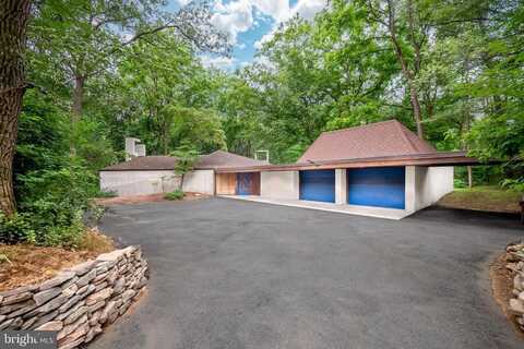 2300 S CEDAR CREST BOULEVARD, ALLENTOWN, PA 18103