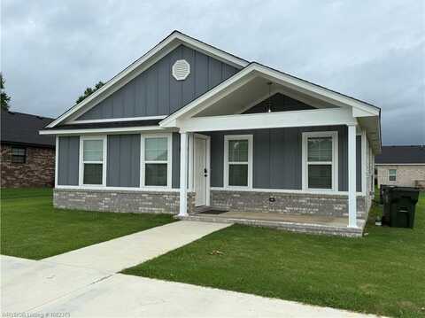 669 Lee Creek LOOP, Sallisaw, OK 74955