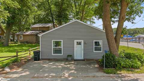 15257 Pascal Street, Clear Lake, IA 50428