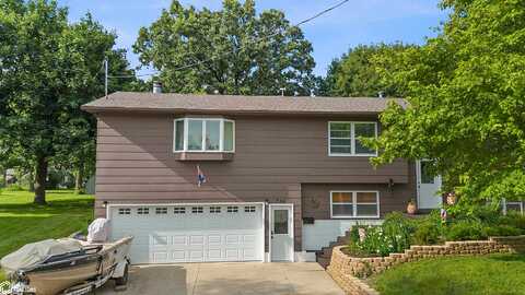 440 W 9th Street, Garner, IA 50438