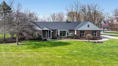 1015 N Greenbriar Drive, Columbia City, IN 46725