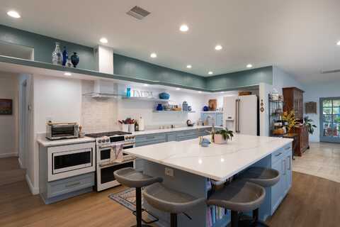 2700 RIO GRANDE Boulevard NW, Albuquerque, NM 87104