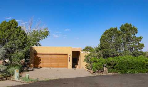 727-18 Tramway Lane NE, Albuquerque, NM 87122