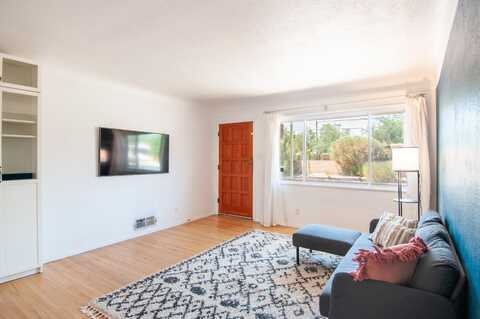 821 CARDENAS Drive NE, Albuquerque, NM 87108