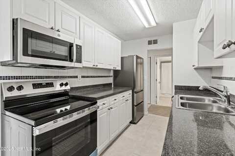 355 MONUMENT Road unit: 15 D1, Jacksonville, FL 32225