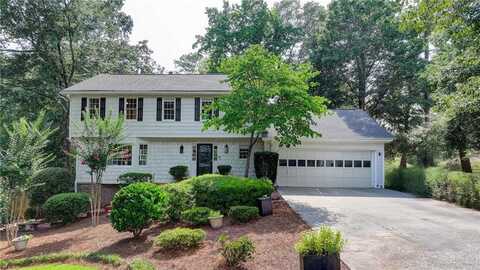 3825 Creekview Drive NE, Marietta, GA 30068