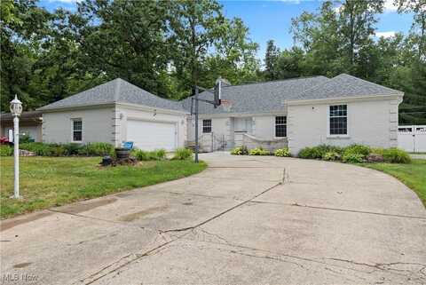 905 Red Hill Drive, Lorain, OH 44052