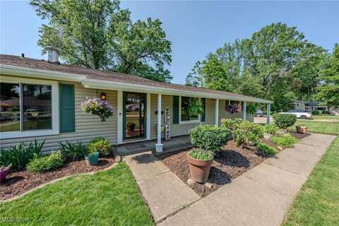 25171 Doe Drive, North Olmsted, OH 44070