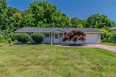 6839 Shelly Drive, Madison, OH 44057