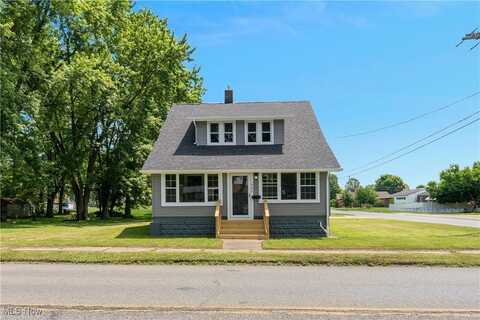 533 12th Street, Campbell, OH 44405
