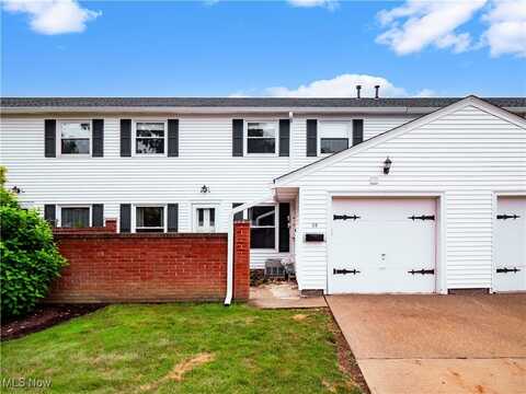 36 Dorchester Lane, Mentor, OH 44060