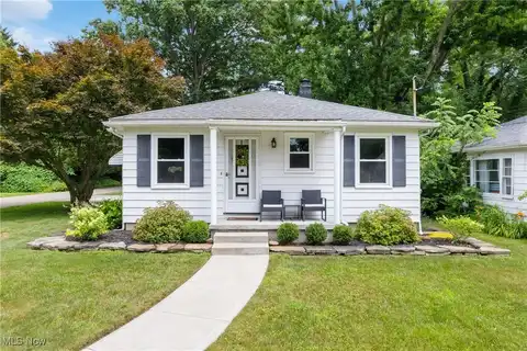 1923 Auten Drive, Akron, OH 44320