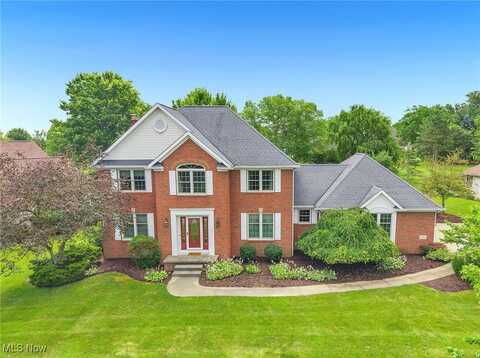 2370 Greenview Drive, Uniontown, OH 44685