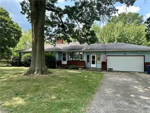 1004 N Bentley Avenue, Niles, OH 44446