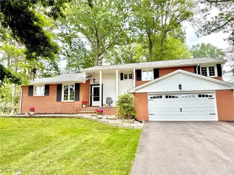 1122 Sunset Boulevard SW, North Canton, OH 44720