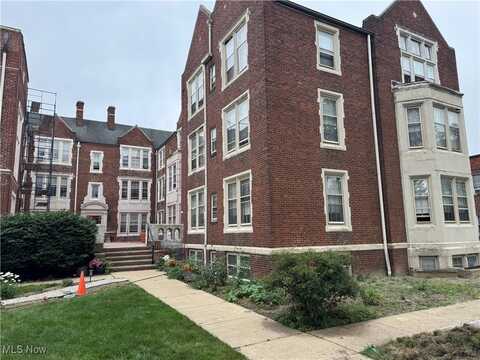 15610 Van Aken Boulevard unit: 5, Shaker Heights, OH 44120