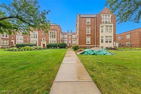15610 Van Aken Boulevard unit: 5, Shaker Heights, OH 44120