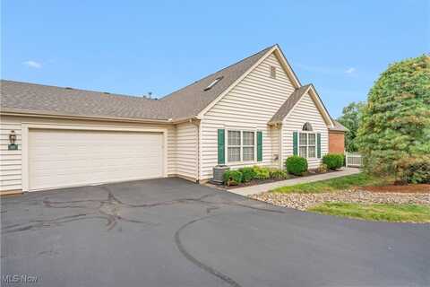 37 Village Court, Columbiana, OH 44408