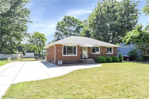 6713 Mackenzie Road, North Olmsted, OH 44070