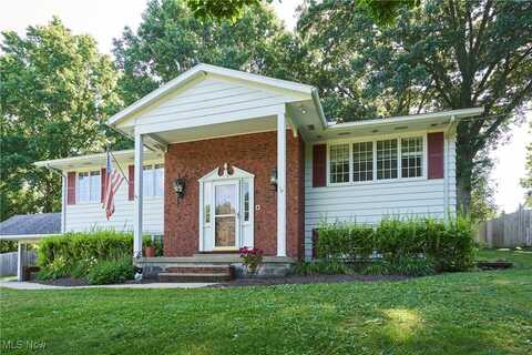2948 Robin Hill Lane, Mogadore, OH 44260