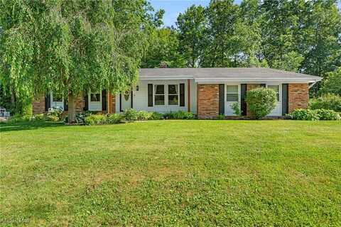 300 Chatham Drive, Aurora, OH 44202