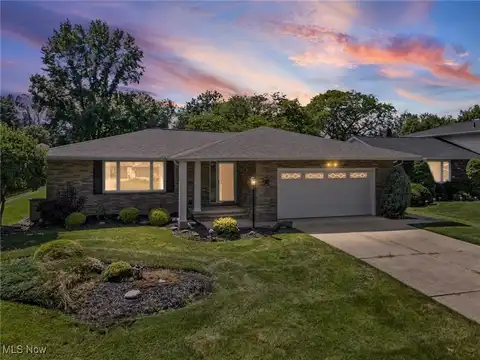 6210 Carlyle Drive, Seven Hills, OH 44131