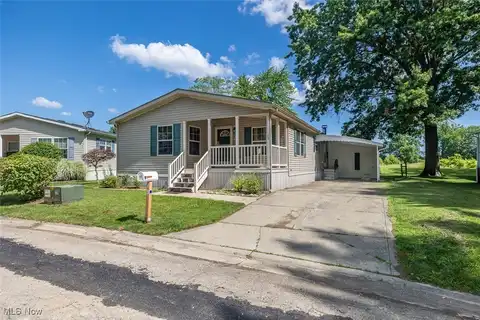 19 Pageant Lane, Olmsted Twp, OH 44138