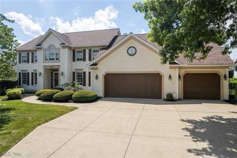 302 Brookpoint Circle, Wadsworth, OH 44281