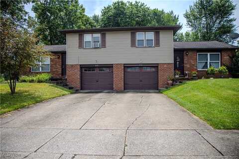 824-826 Reno Drive, Louisville, OH 44641