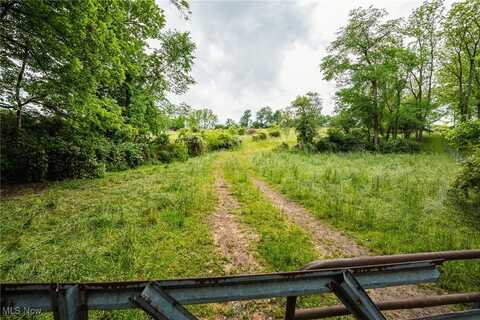 6991 Township Road 555, Holmesville, OH 44633