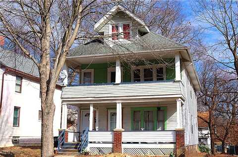 2171 15th Street SW, Kenmore, OH 44314