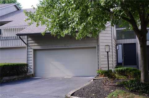 5751 Som Center Road, Solon, OH 44139