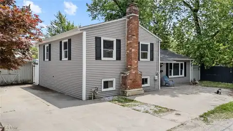 210 House Court, Fairport Harbor, OH 44077