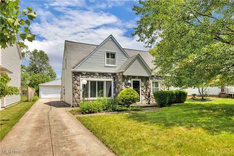 6877 Greenleaf Avenue, Parma Heights, OH 44130