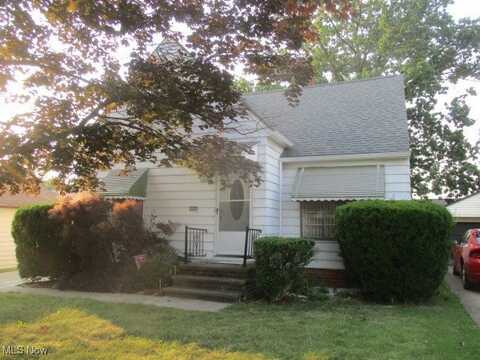 1312 Parkleigh Drive, Parma, OH 44134
