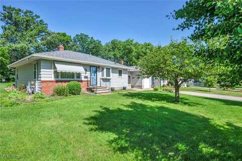 154 Walnut Drive, Amherst, OH 44001