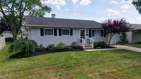 826 Chelsea Drive, Dover, OH 44622