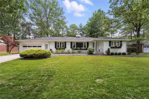 305 Sleepy Hollow Drive, Canfield, OH 44406