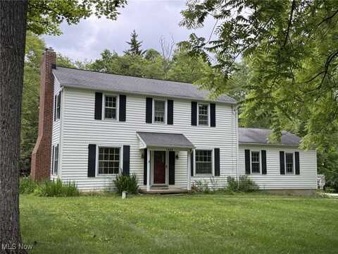7465 Valerie Lane, Hudson, OH 44236
