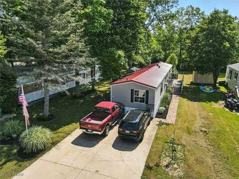 17748 Rock Creek Road unit: 33, Thompson, OH 44086