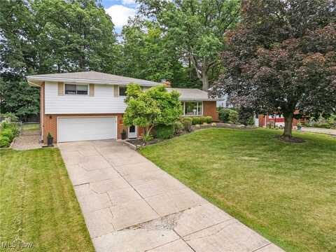 7647 Ragall Parkway, Middleburg Heights, OH 44130