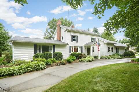650 Rothrock Circle, Copley, OH 44321