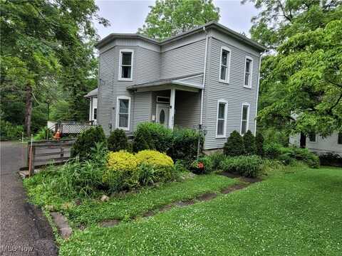 207 N Hambden Street, Chardon, OH 44024