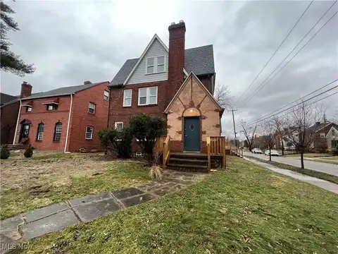 3633 Tullamore Road, University Heights, OH 44118