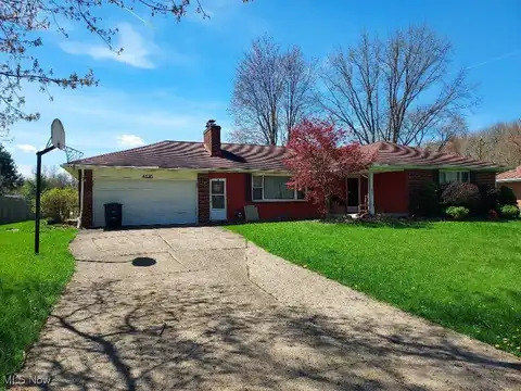 4135 Leavitt Drive NW, Warren, OH 44485