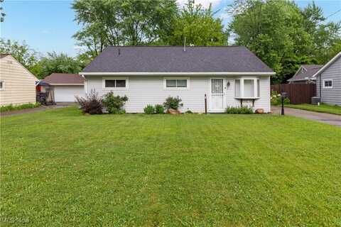 805 East Drive, Sheffield Lake, OH 44054